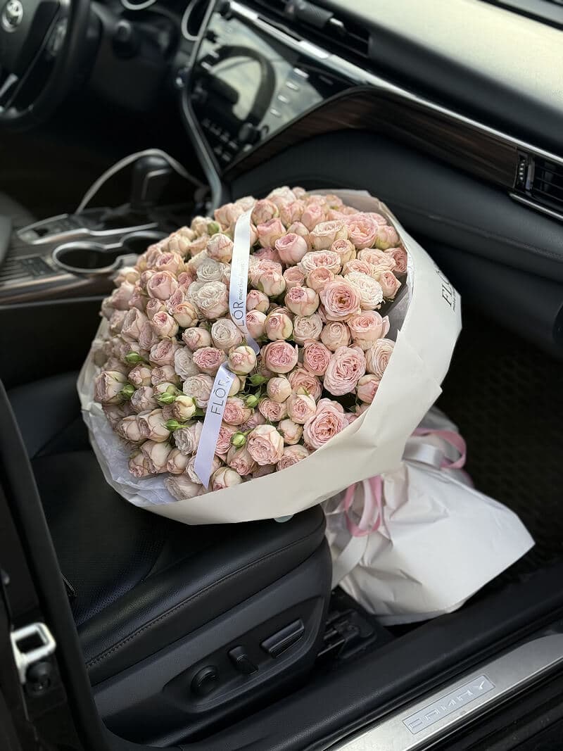 Mono bouquets
