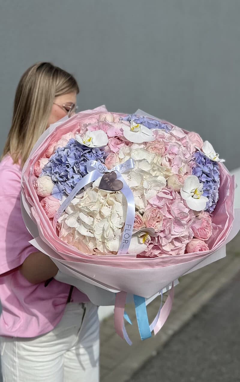 Mixed bouquets