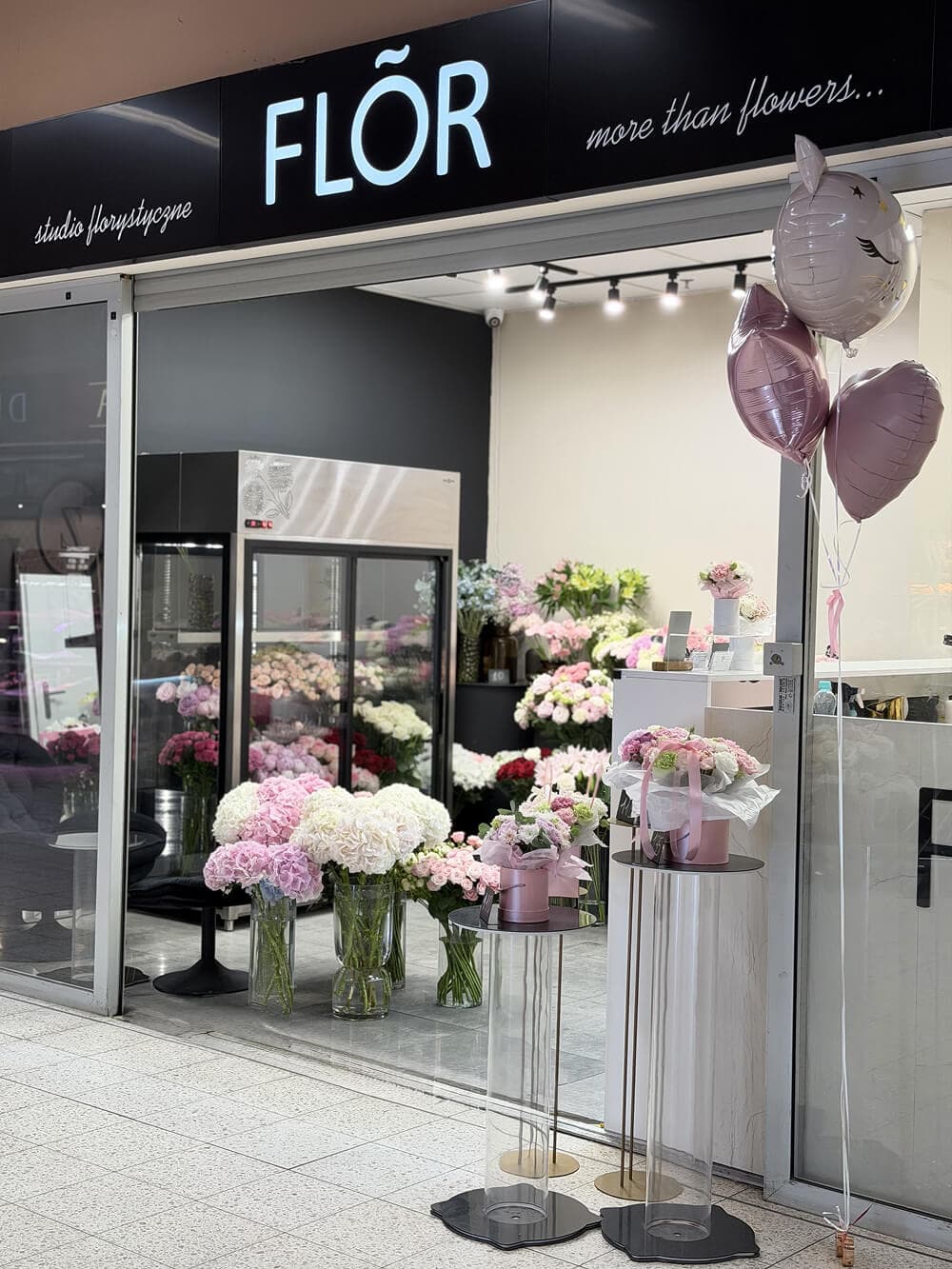 FLÕR more than flowers
